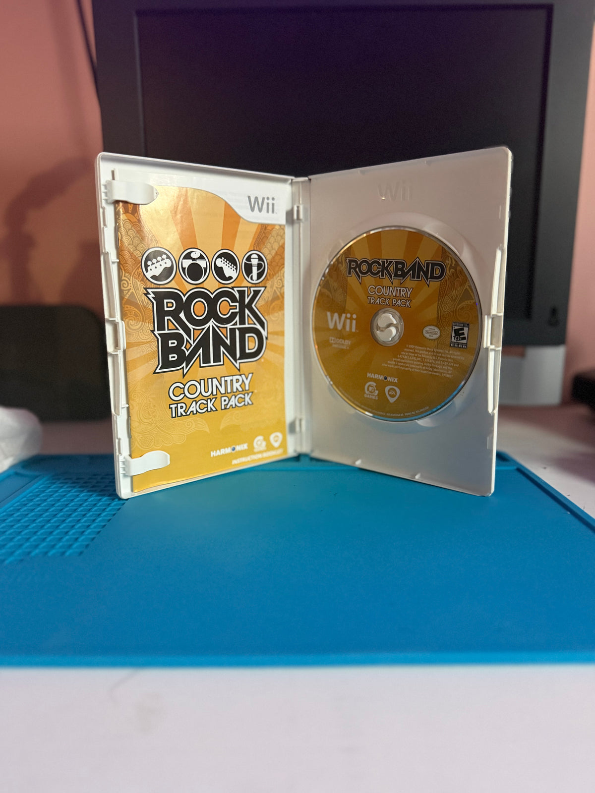 Rock Band - Country Track Pack - Nintendo Wii (CIB)
